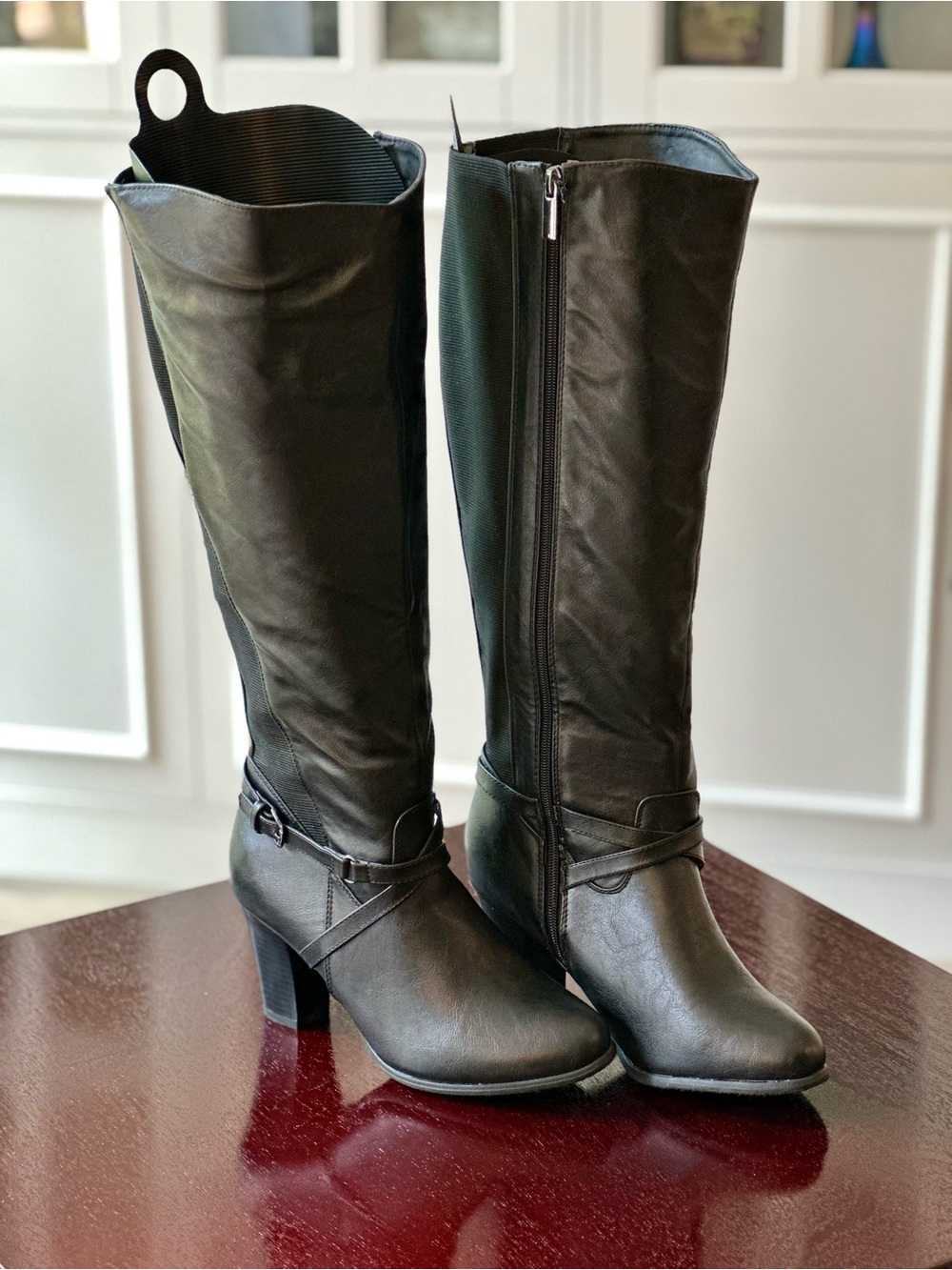 Black Tall Riding Boots Wide Calf Stretch Back Block Heel Size 8W NWOB